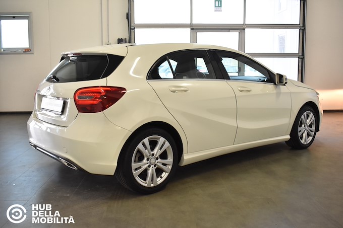 MERCEDES-BENZ A 180 d Sport